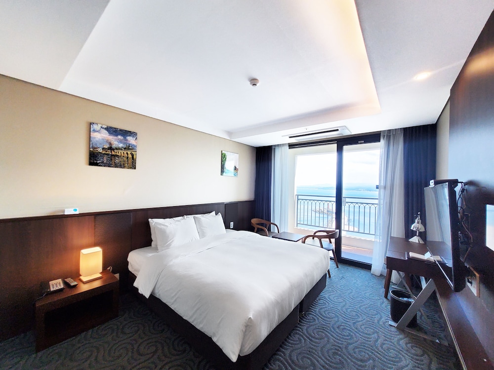 Ramada by Wyndham Gangwon Sokcho 12/34