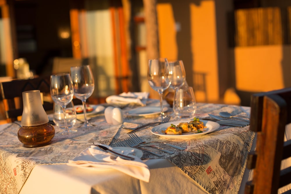 Mopane Bush Lodge 13/34