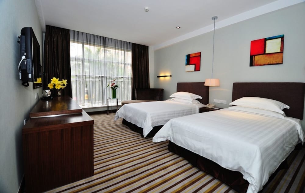 Standard, Twin Beds