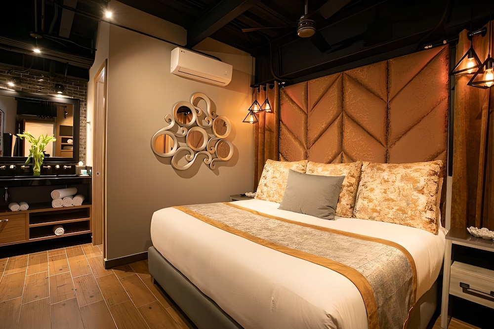 Pinnacle Resorts 179 - Adults Only 14/49