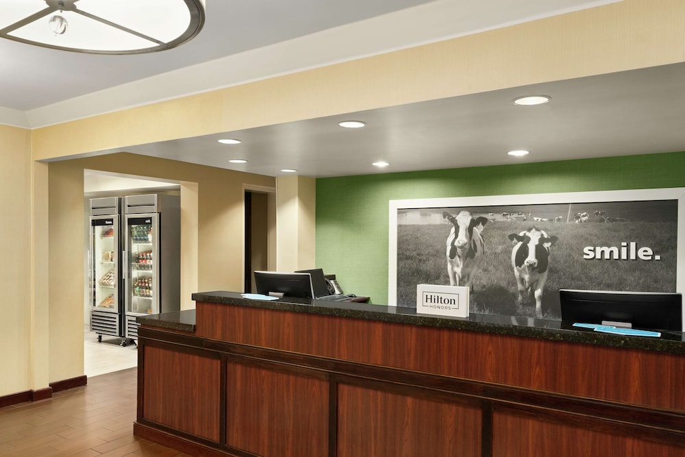 Hampton Inn Portland Airport 9/34