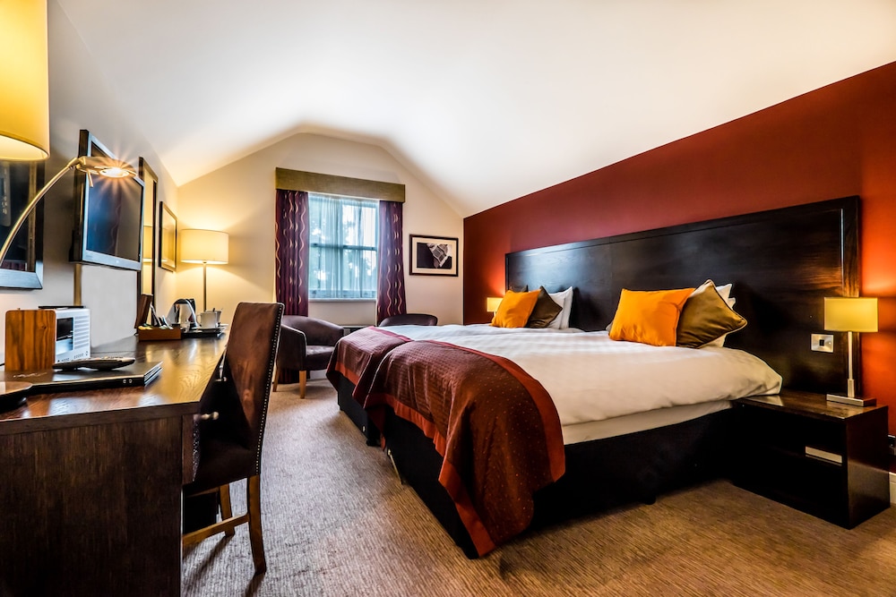 ROOM, TWIN BEDS