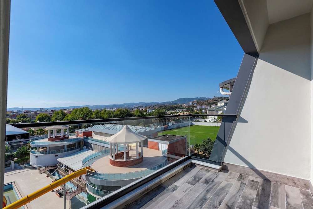 Algora Halal Hotel and Spa 37/50