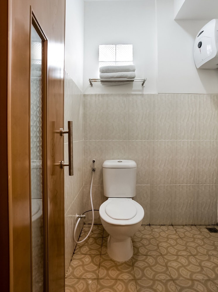 Super OYO Capital O 3463 Cimahi Guest House 14/16