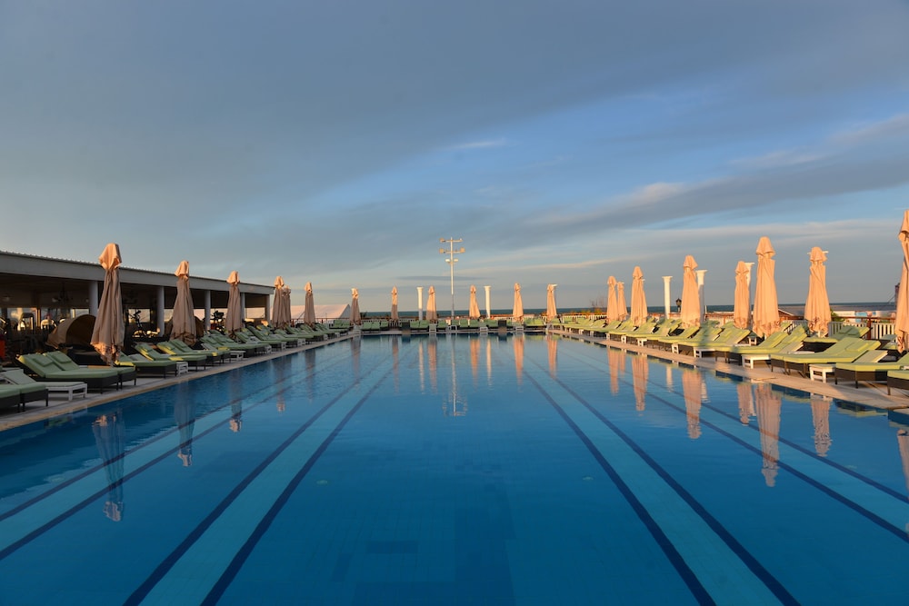 Phoenicia Holiday Resort 15/33