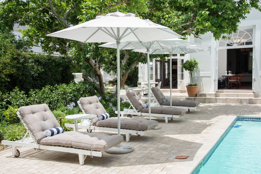 River Manor Boutique Hotel 35/58