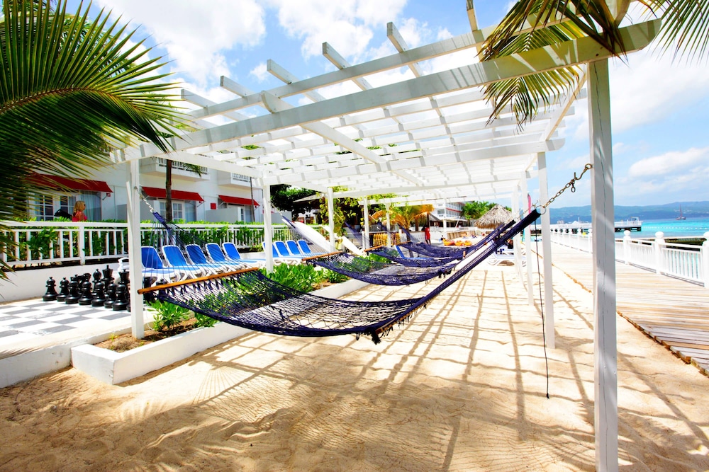 Muthu Crystal Cove Montego Bay 39/48