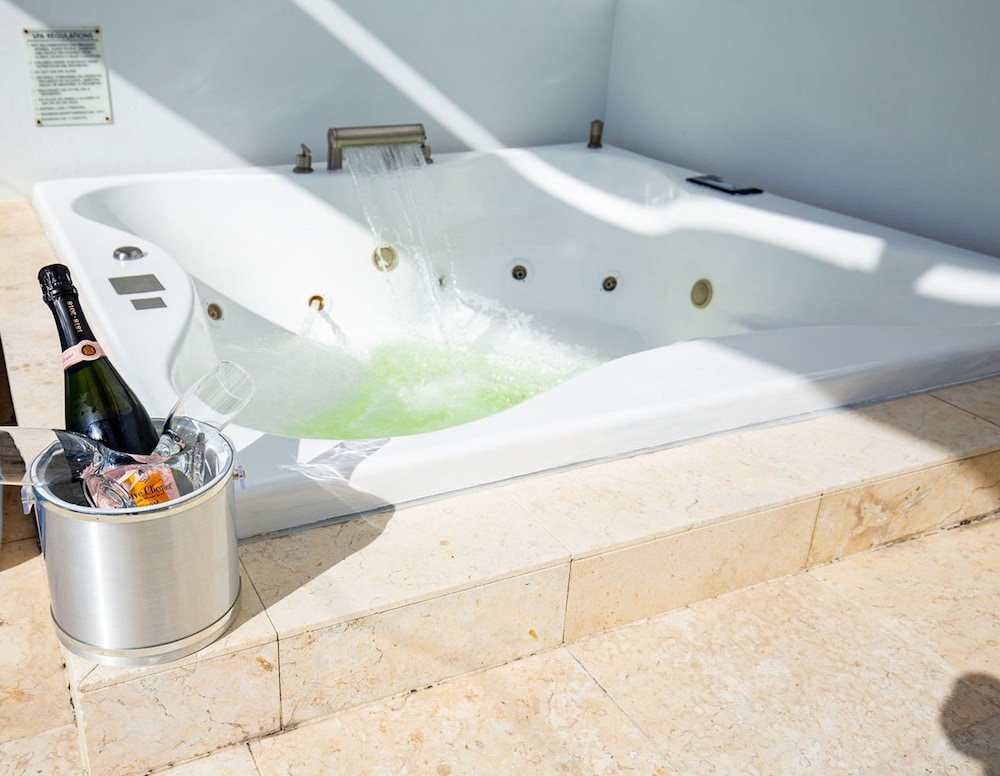 SBV Luxury Ocean Hotel Suites 42/42
