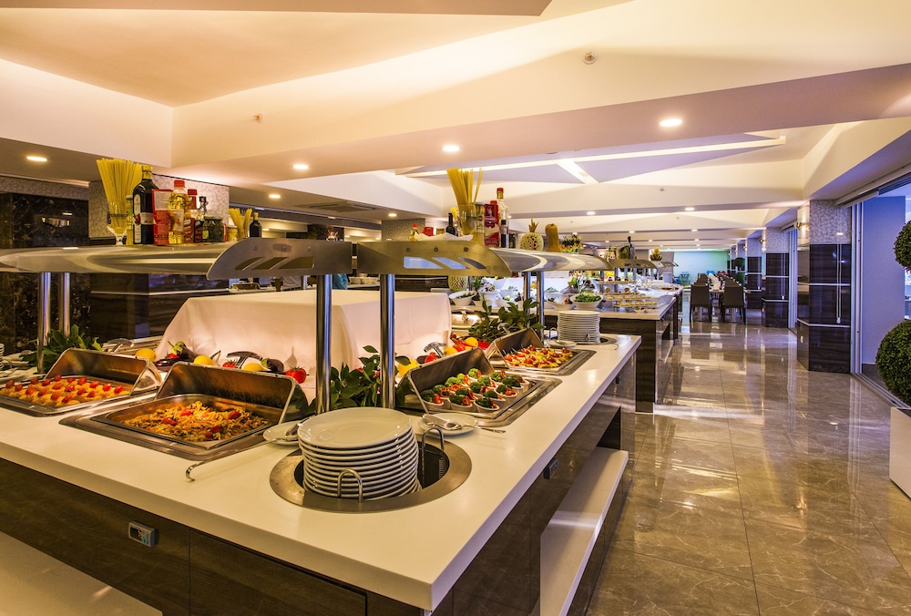 Avena Resort and Spa Hotel 56/68