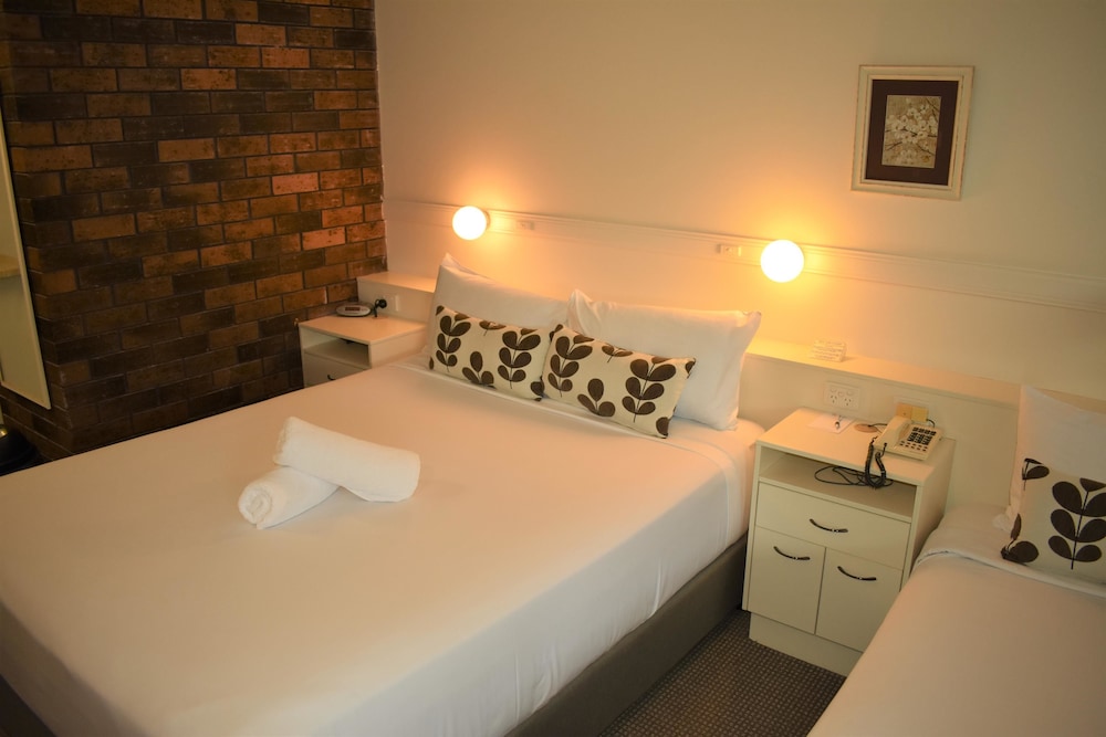 Best Western Parkside Motor Inn 27/33