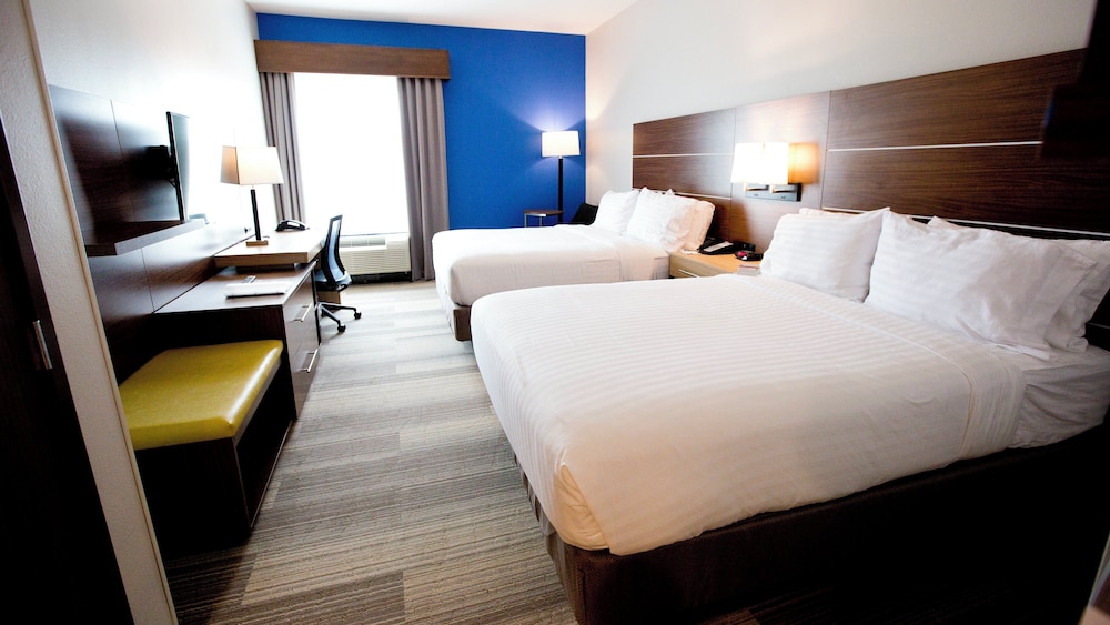 Standard, 2 Queen Beds, Accessible