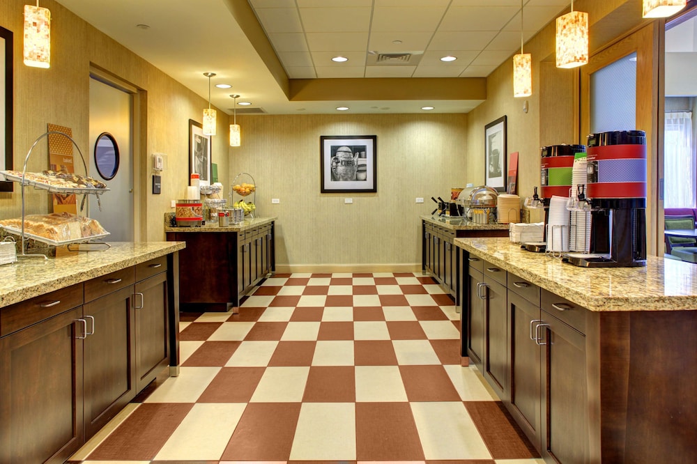 Hampton Inn & Suites Coconut Creek 38/49