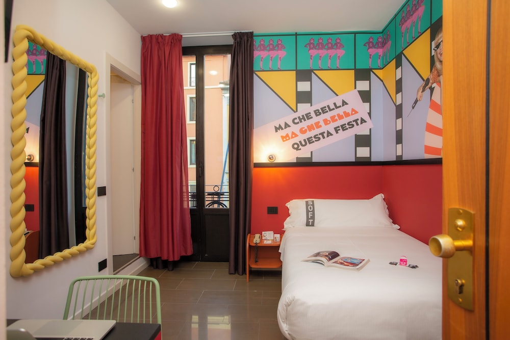 Demidoff Hotel 20/46