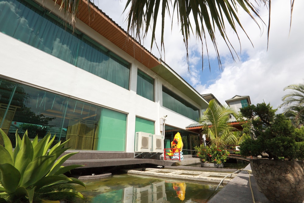 The Mudan Hot Springs Resorts and Villa 4/45