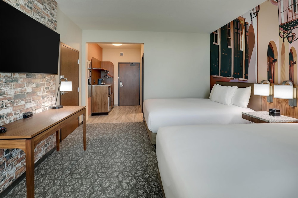 Drury Plaza Hotel North Charleston 22/55