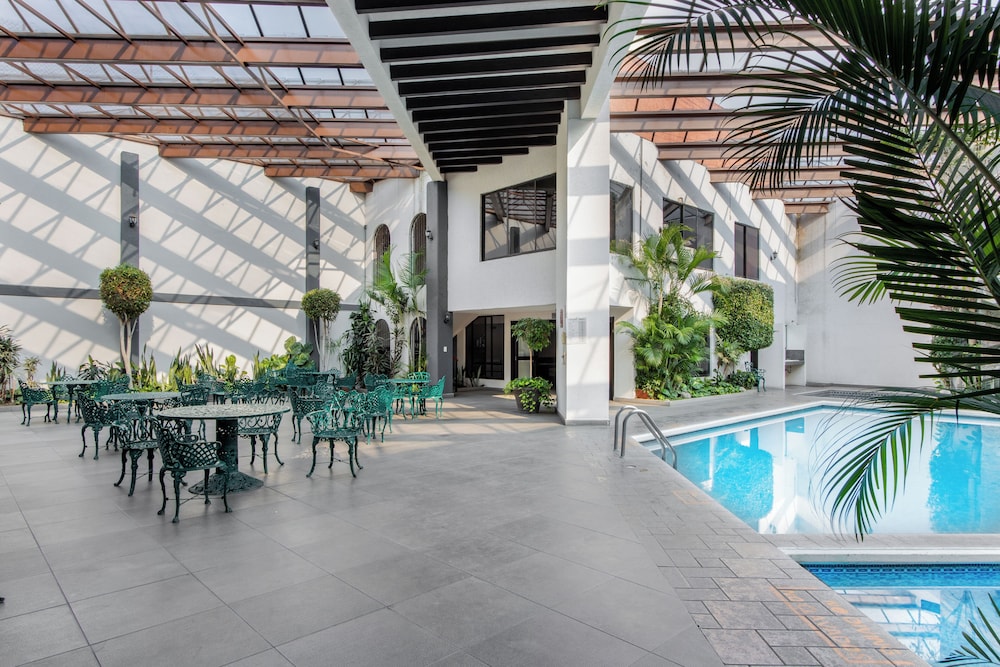 Radisson Hotel & Convention Center Toluca 48/50