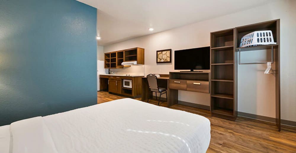 WoodSpring Suites Fort Myers - Cape Coral 20/44