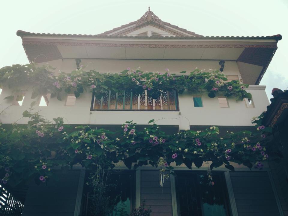 Loy Manee House 3/35