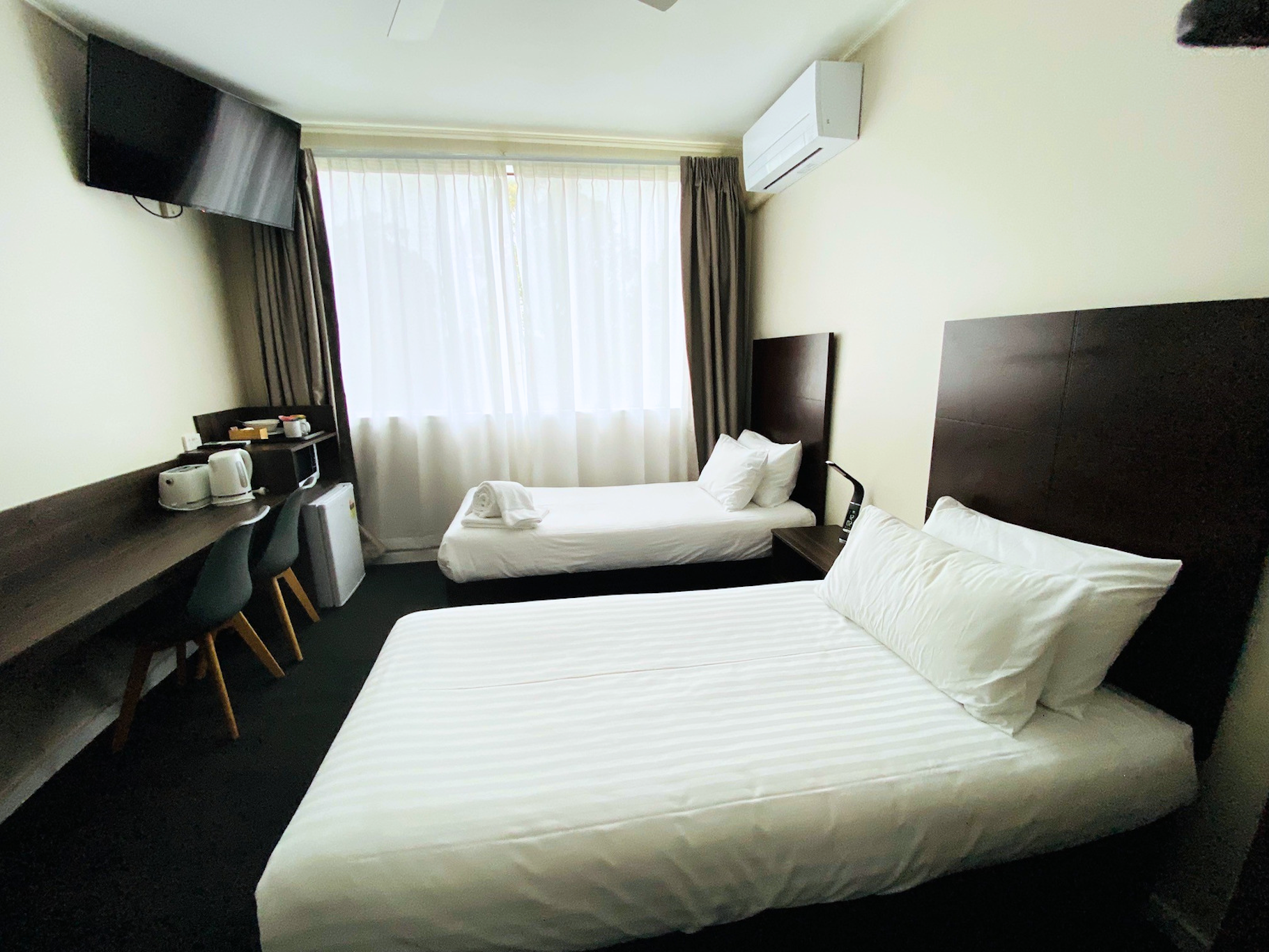 Nowra Motor Inn 4/17