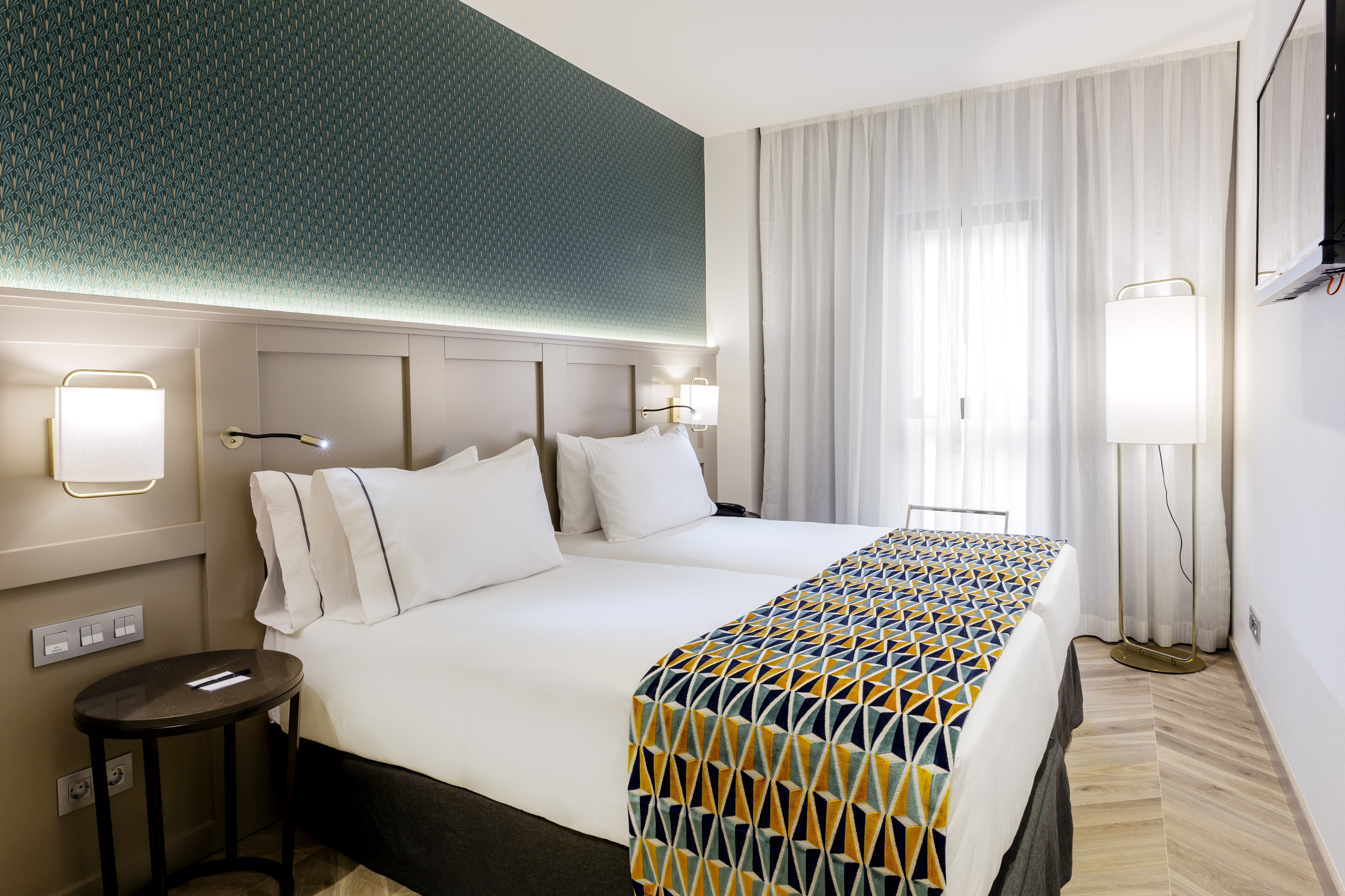 Eurostars Puerta Real 13/50