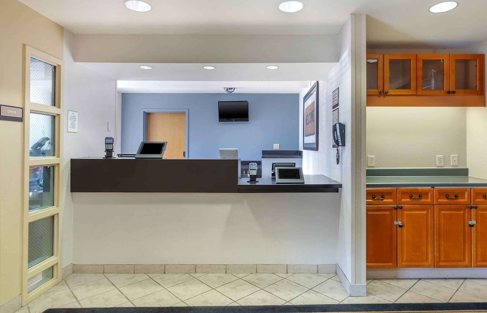 Extended Stay America - Boston - Westborough - Computer Dr. 7/38