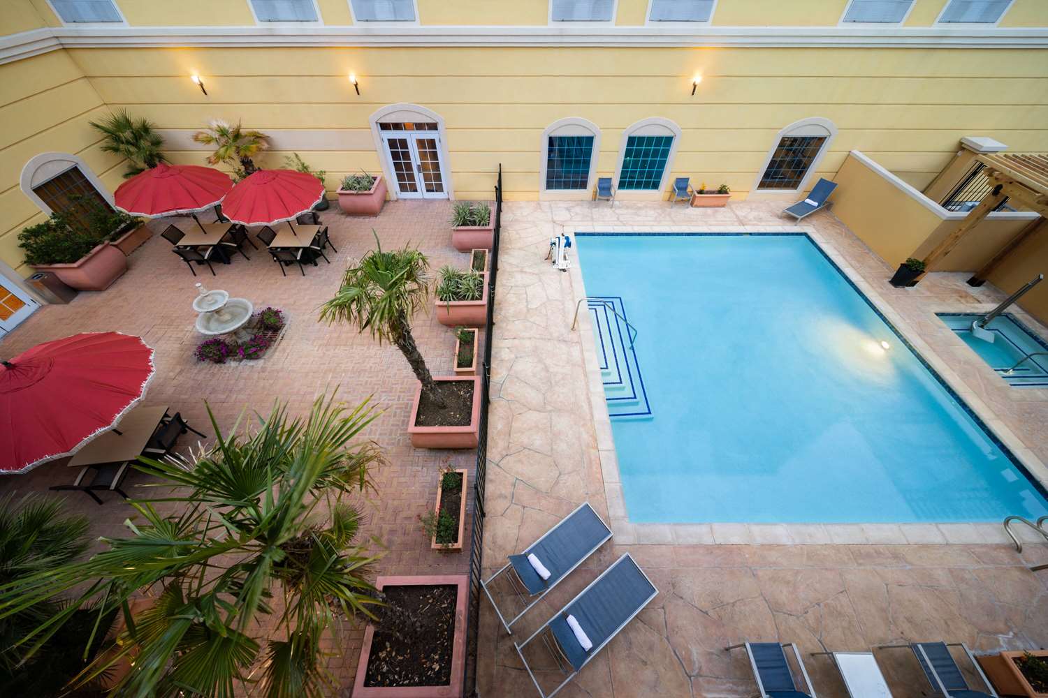 swimming pool spa