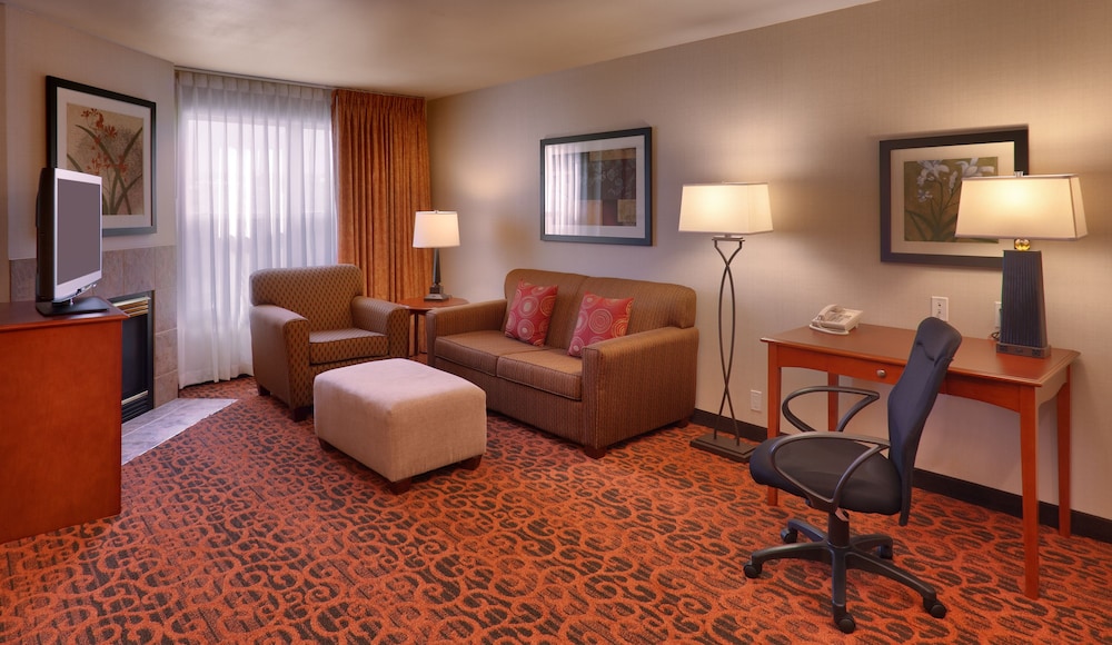 Hampton Inn & Suites Orem 30/43