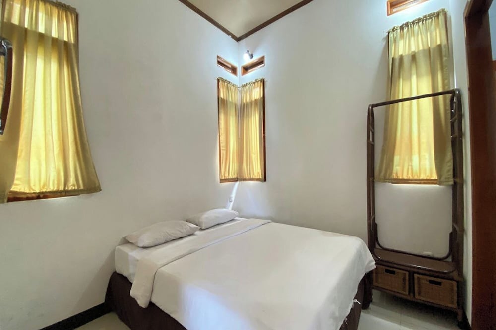 Nirwana Hotel Lembang by ZUZU 9/50