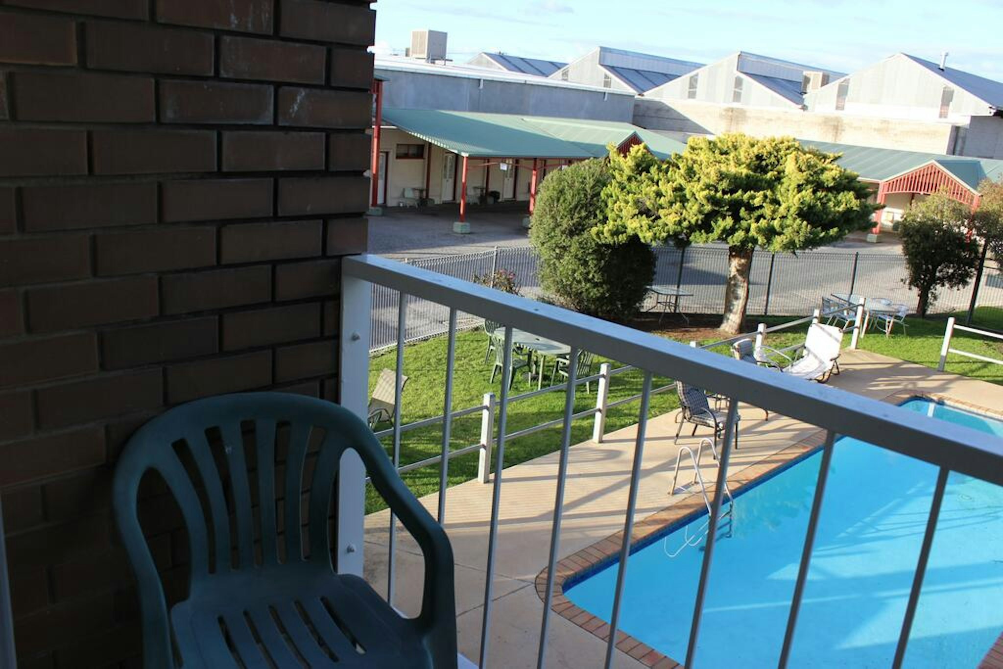 HUME INN MOTEL 11/14