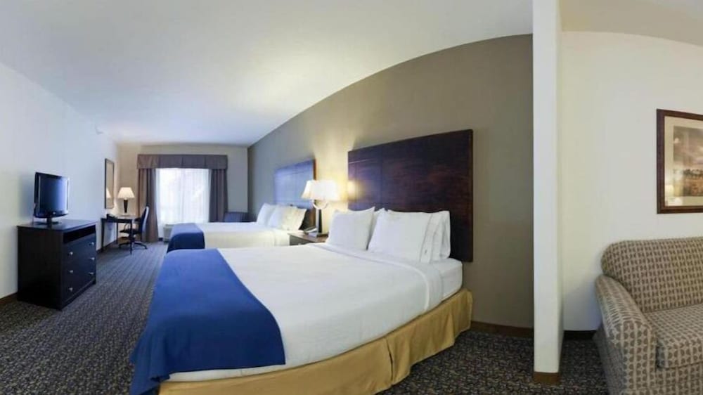 Holiday Inn Express Hotel And Suites Lander 13/50