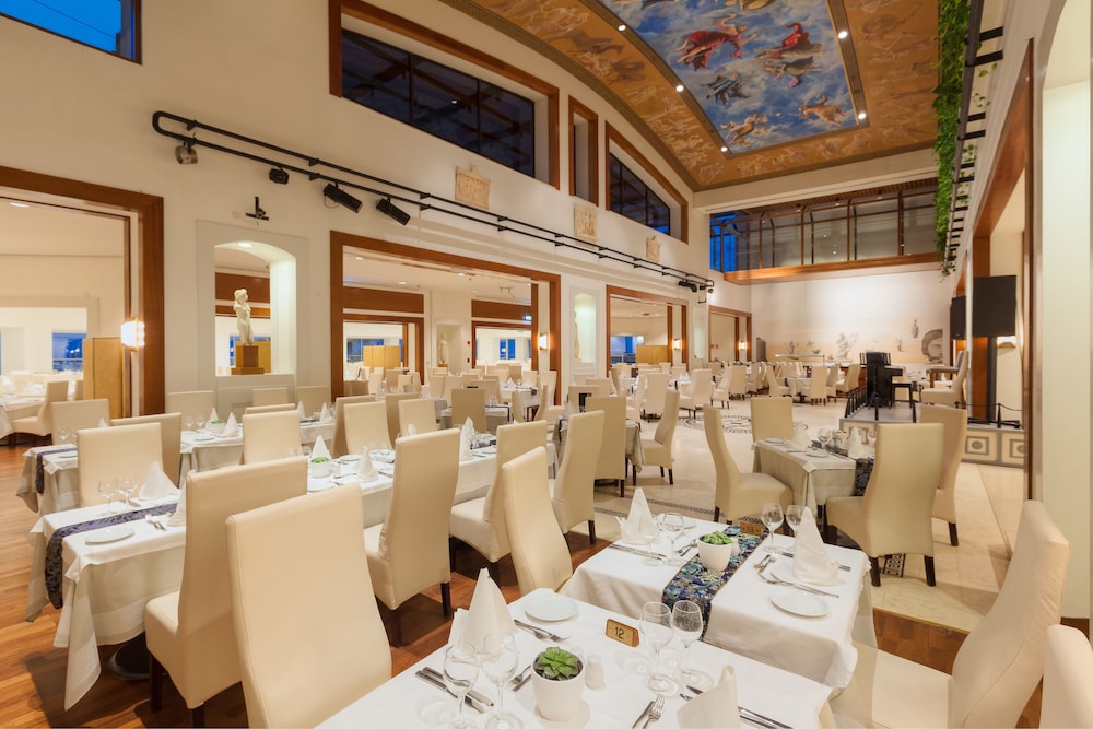 restaurant cafeteria
