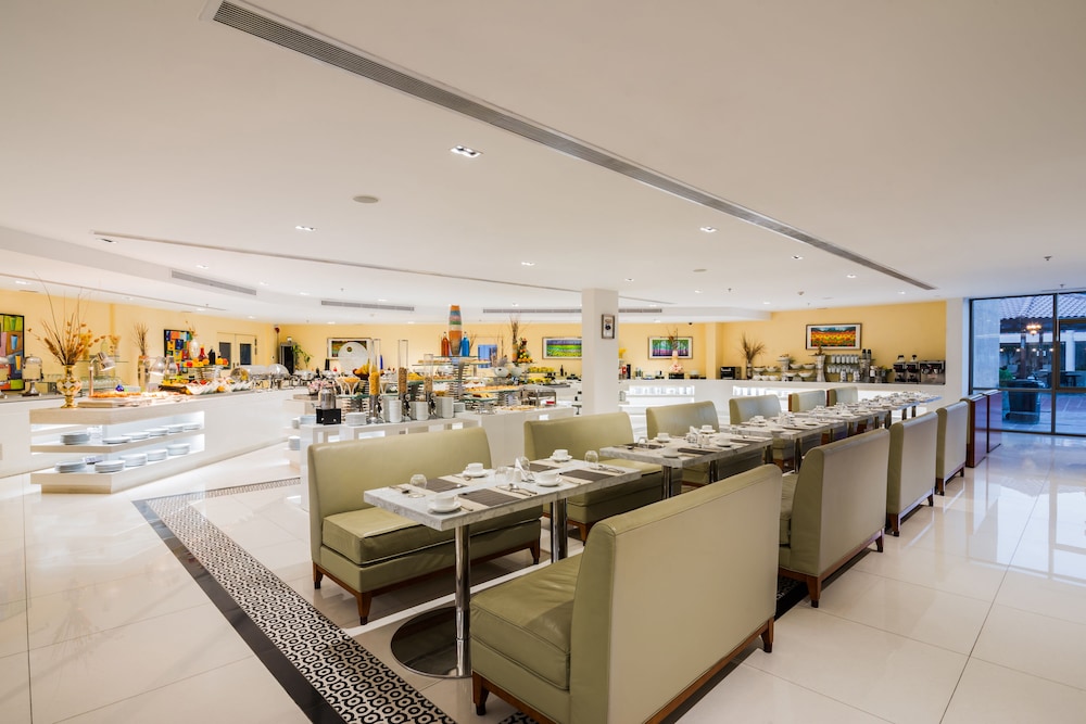 فندق قرية الريم(Al Reem Village Hotel) 10/51