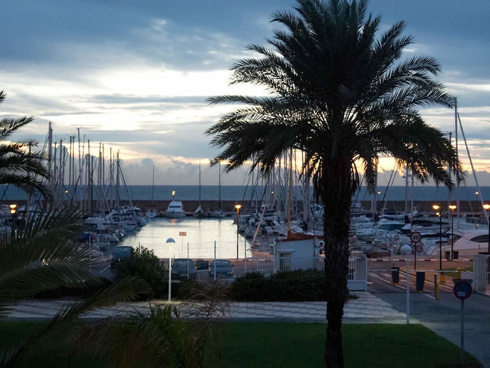 HOTEL PLAYA CANET 60/64