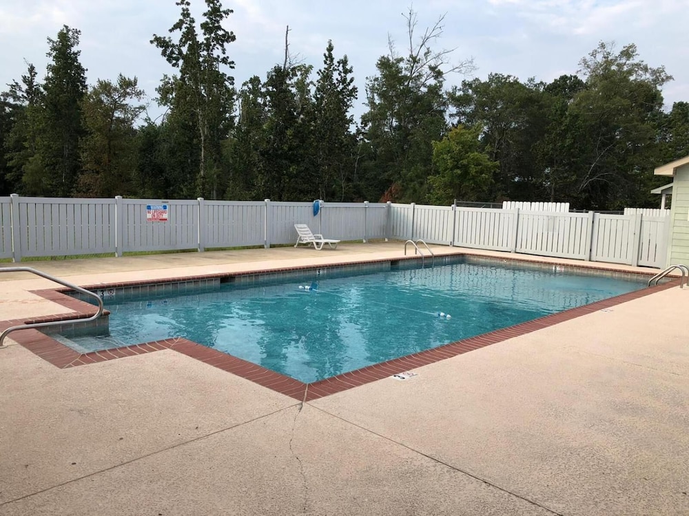 Weiss Lake Lodge 30/64