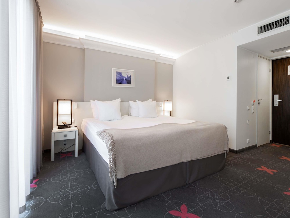 SUPERIOR, DOUBLE BED