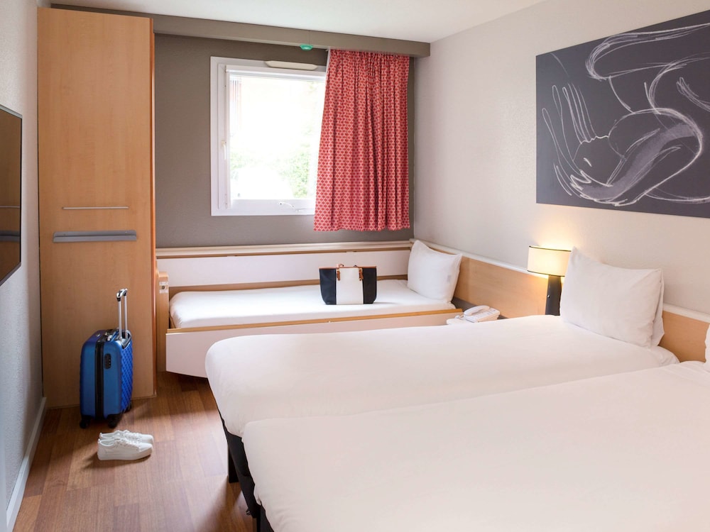 Ibis Besancon La City 15/74