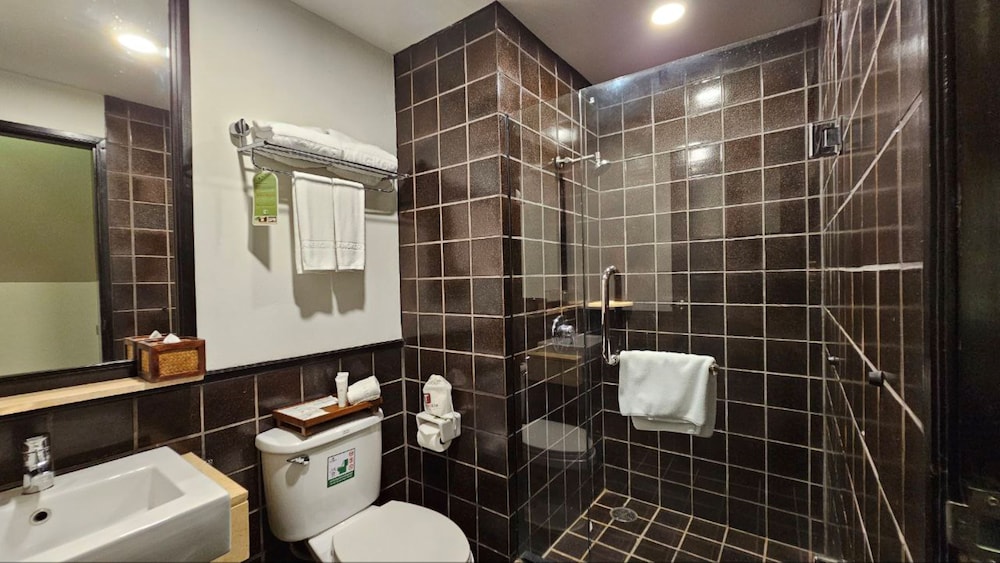 Tara Angkor Hotel 69/71