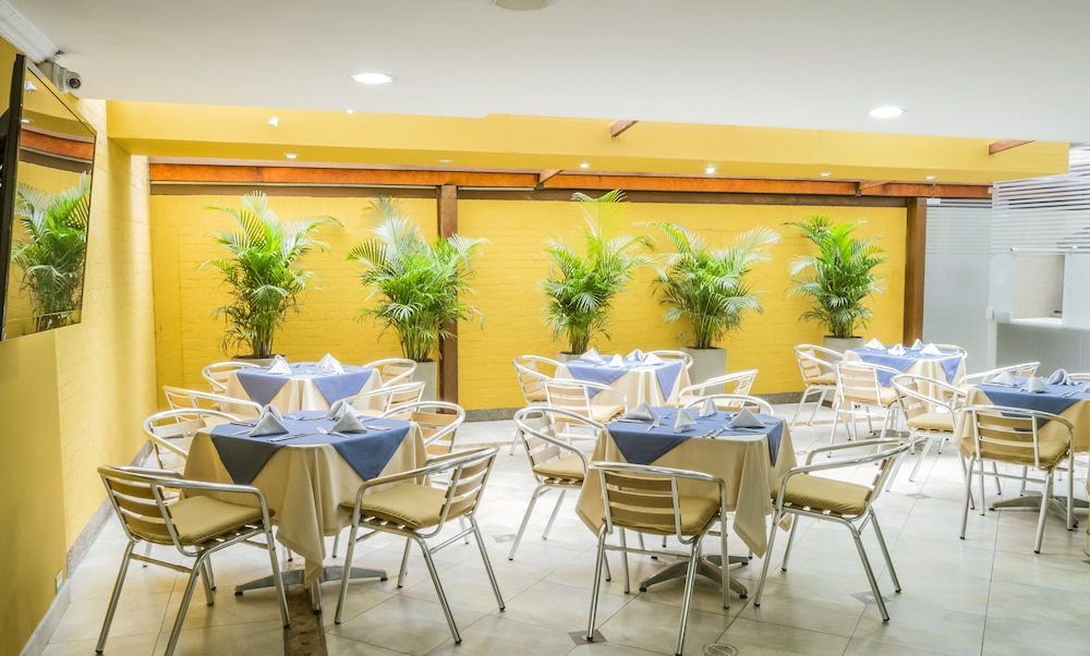 Regency Suites Hotel Boutique 39/53