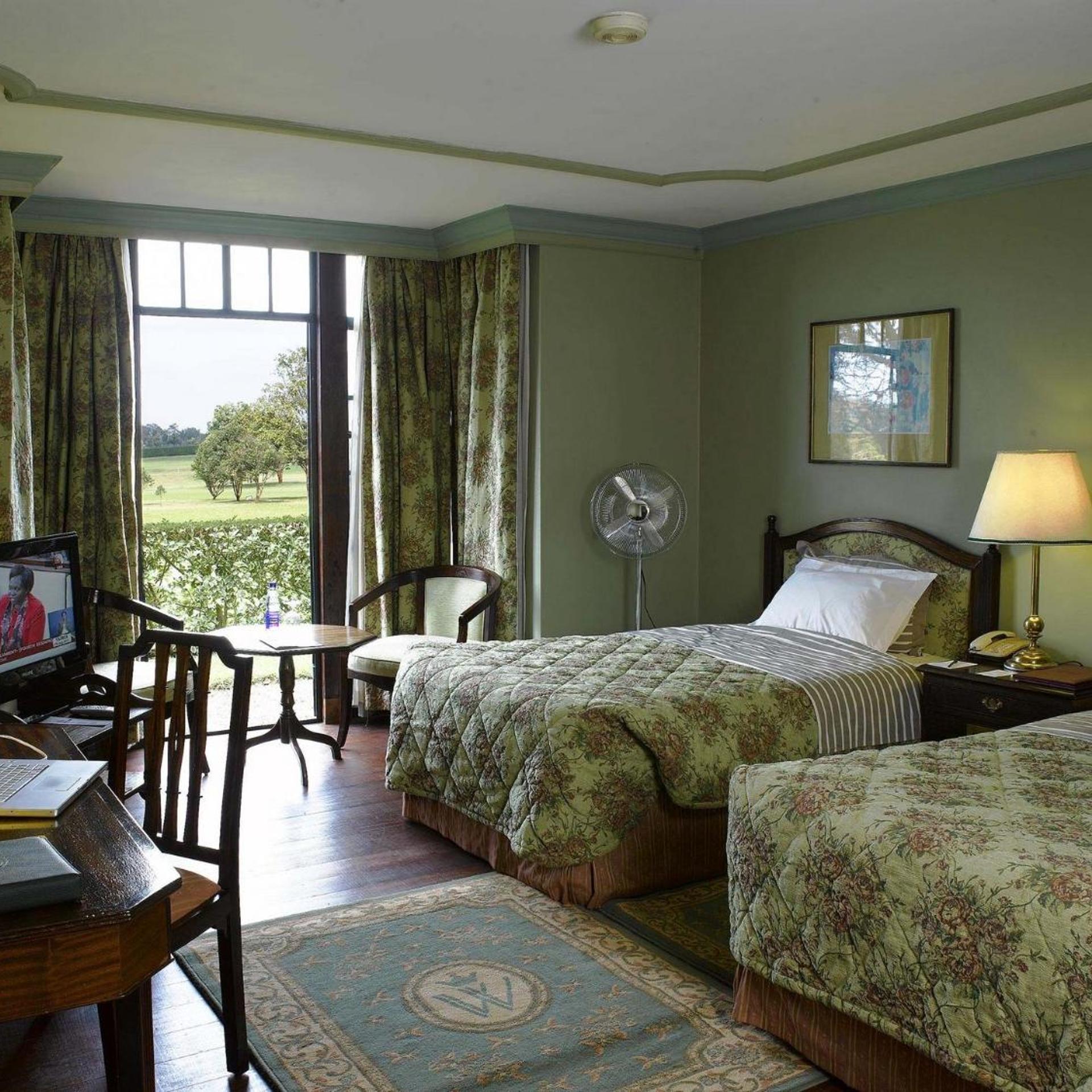 DELUXE, TWIN BEDS