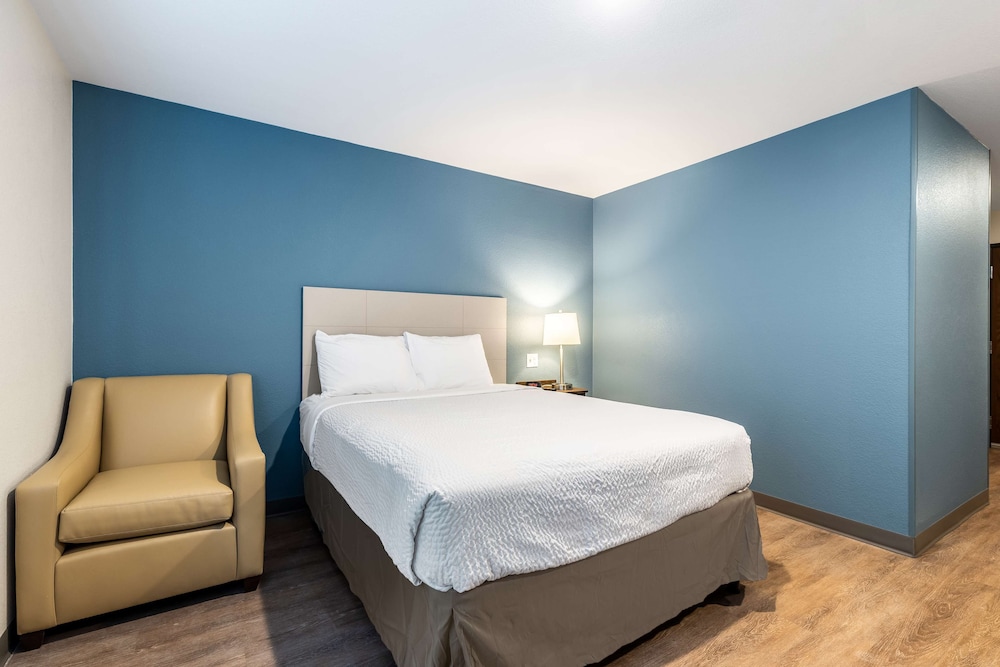 Woodspring Suites Riverside Norco 28/49