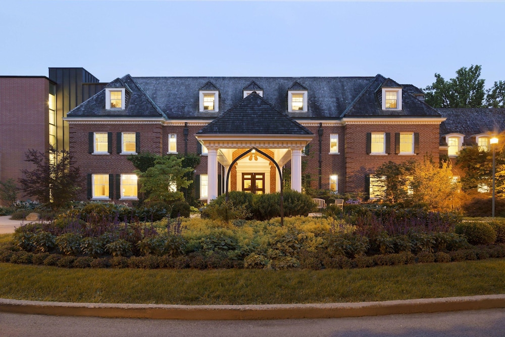 Ivey Spencer Leadership Centre 3/50