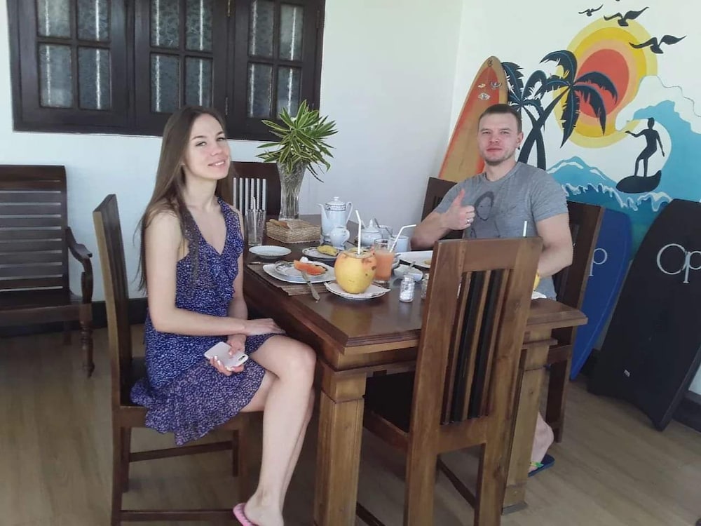 Ashens Beach House 4/50