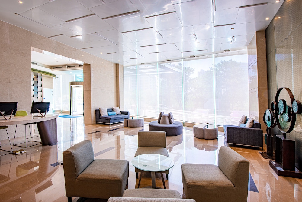 HOLIDAY INN EXPRESS WEIHAI HI-TECH ZONE 13/31