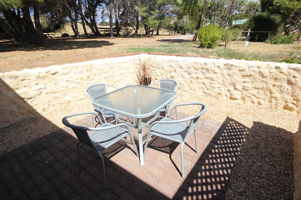 Cape Jervis Accommodation and Caravan Park 51/72