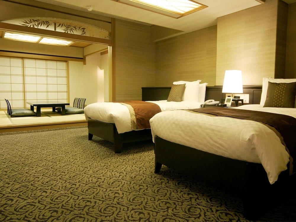 Atami Season Hotel 8/50