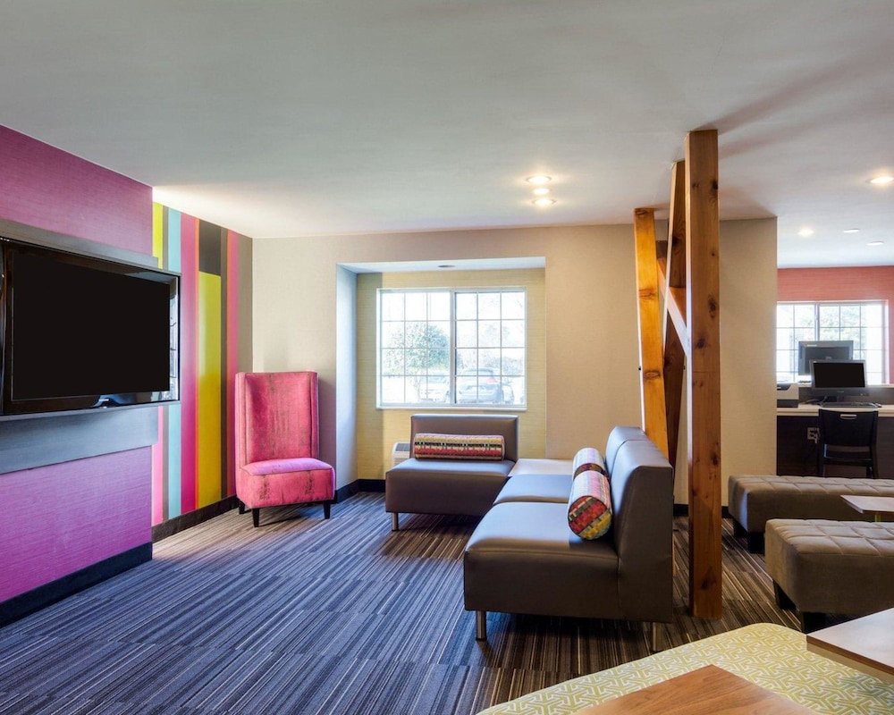 Quality Inn Suites Ashland Near Kings Dominion 24/39