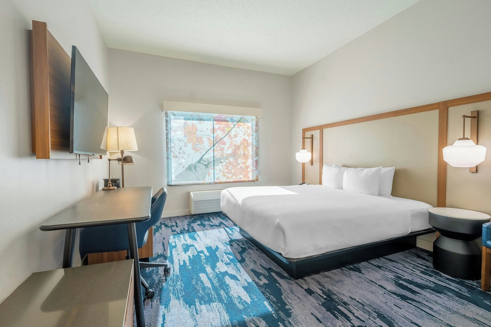 Fairfield Inn Suites by Marriott Atlanta Kennesaw 14/50