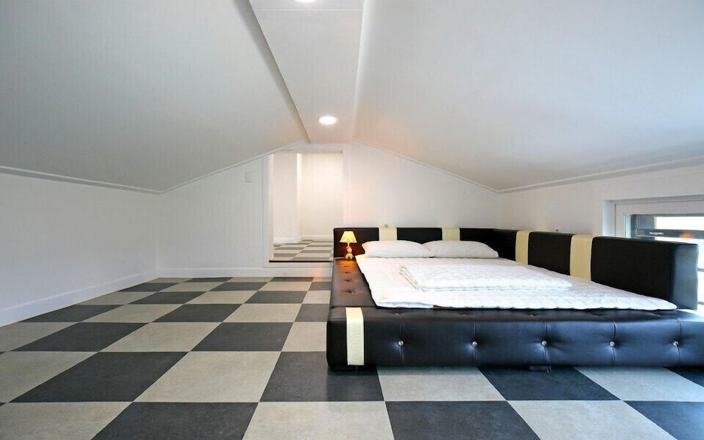 Gyeongju The One Pension 14/50