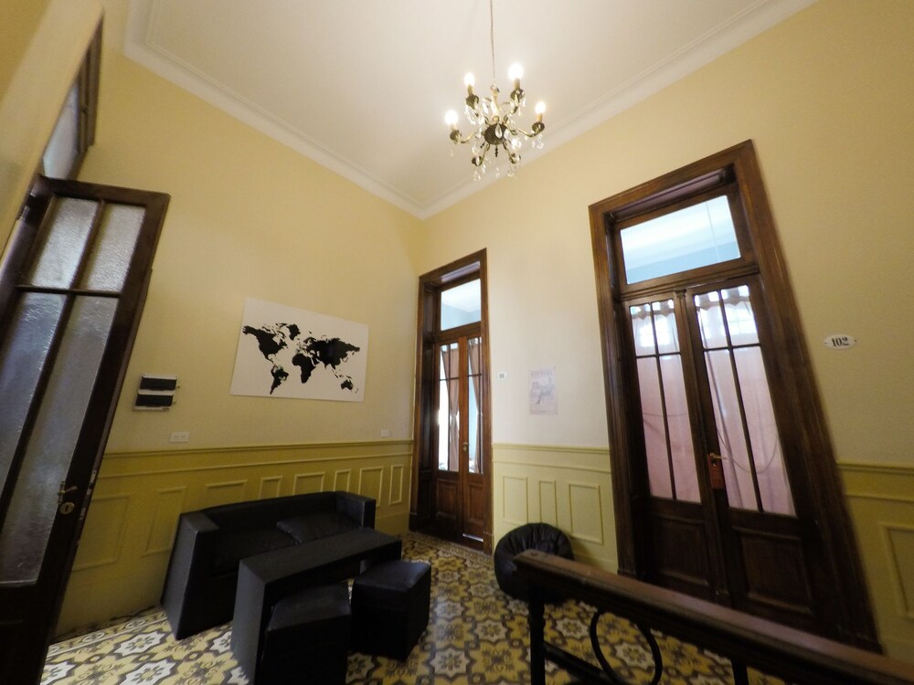 Sabatico Travelers Hostel 36/50