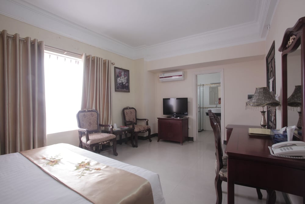Classic Hoang Long Hotel 35/65